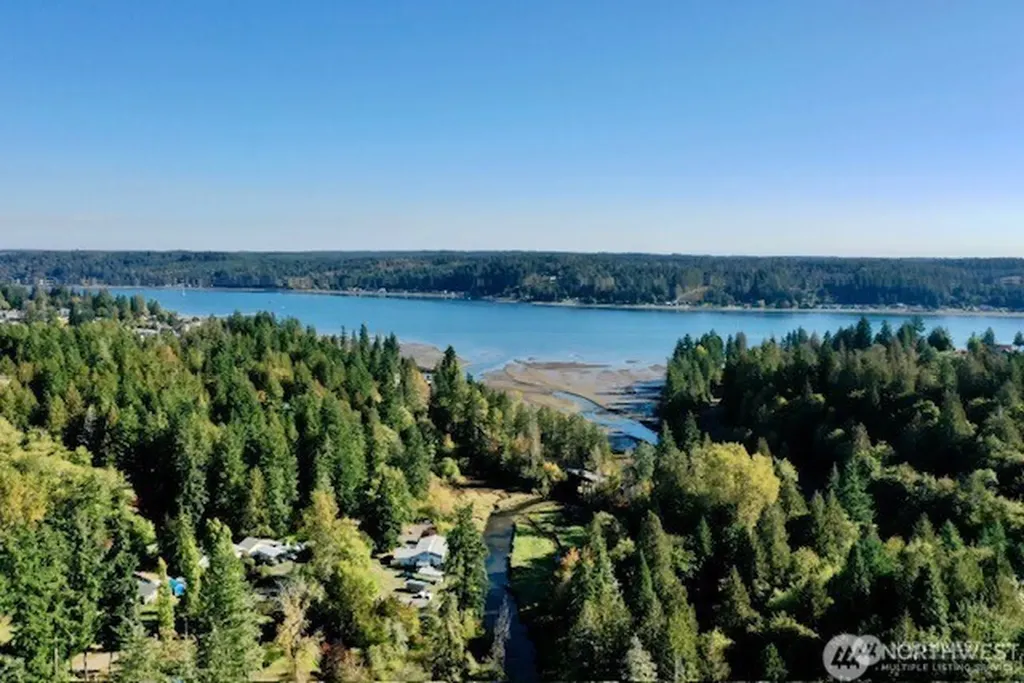 17717 E State Route 3 Allyn WA 98524