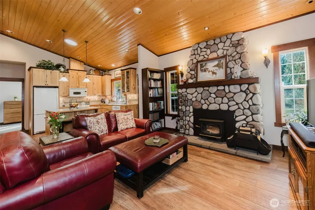 17717 E State Route 3 Allyn WA 98524
