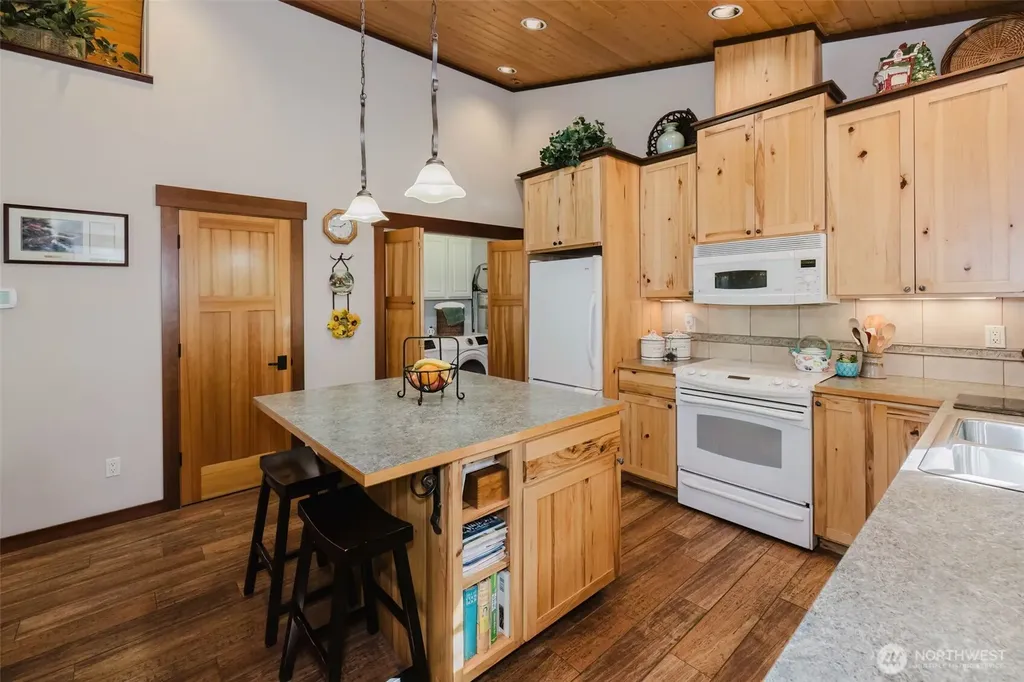 17717 E State Route 3 Allyn WA 98524