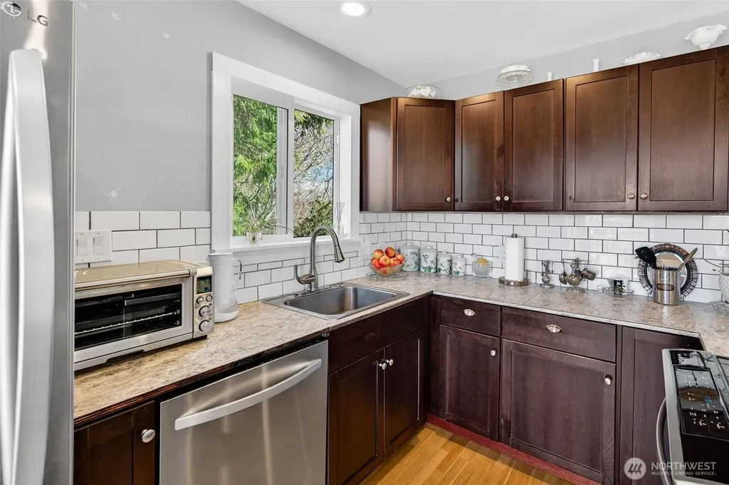 33612 J Place Ocean Park WA 98640