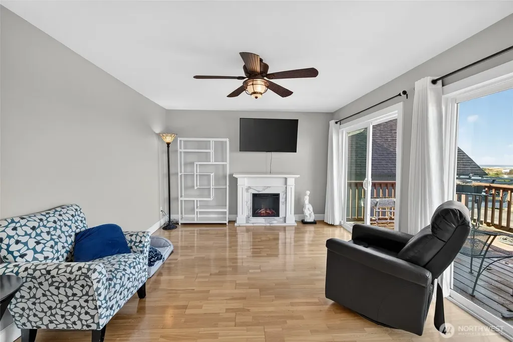 33612 J Place Ocean Park WA 98640