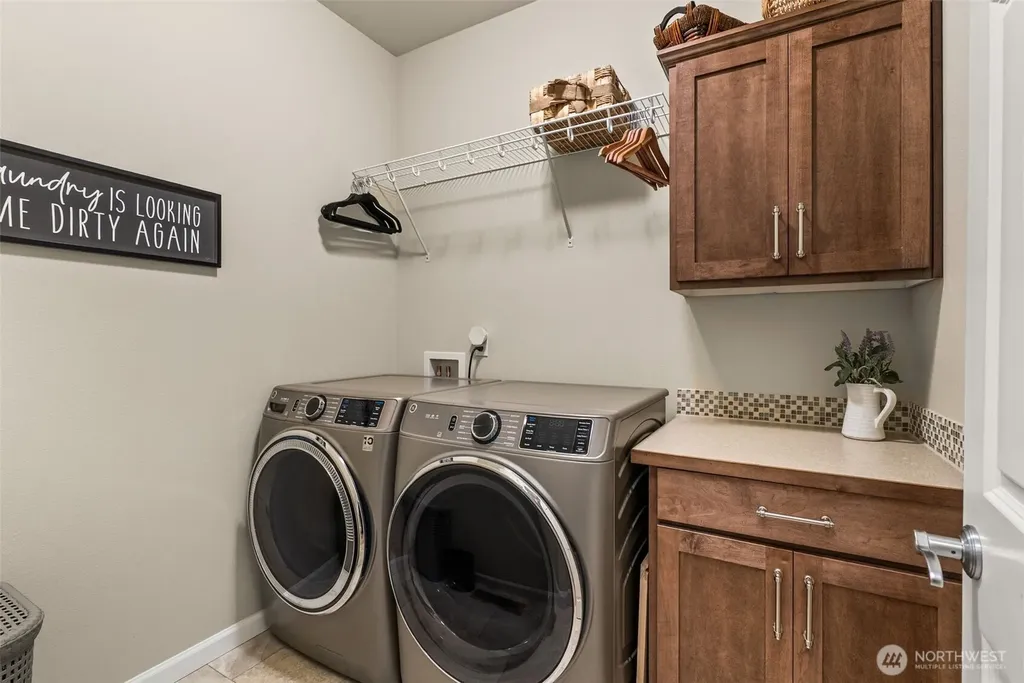 7412 Mirasett Street SW Tumwater WA 98512