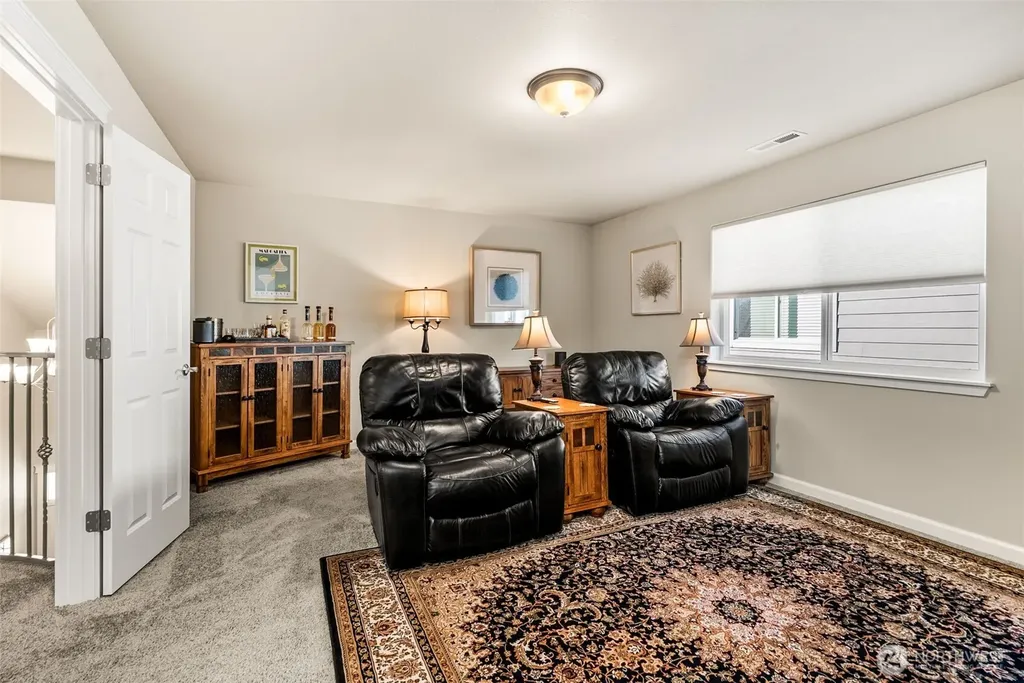 7412 Mirasett Street SW Tumwater WA 98512