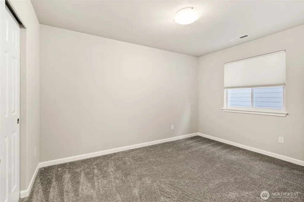 7412 Mirasett Street SW Tumwater WA 98512