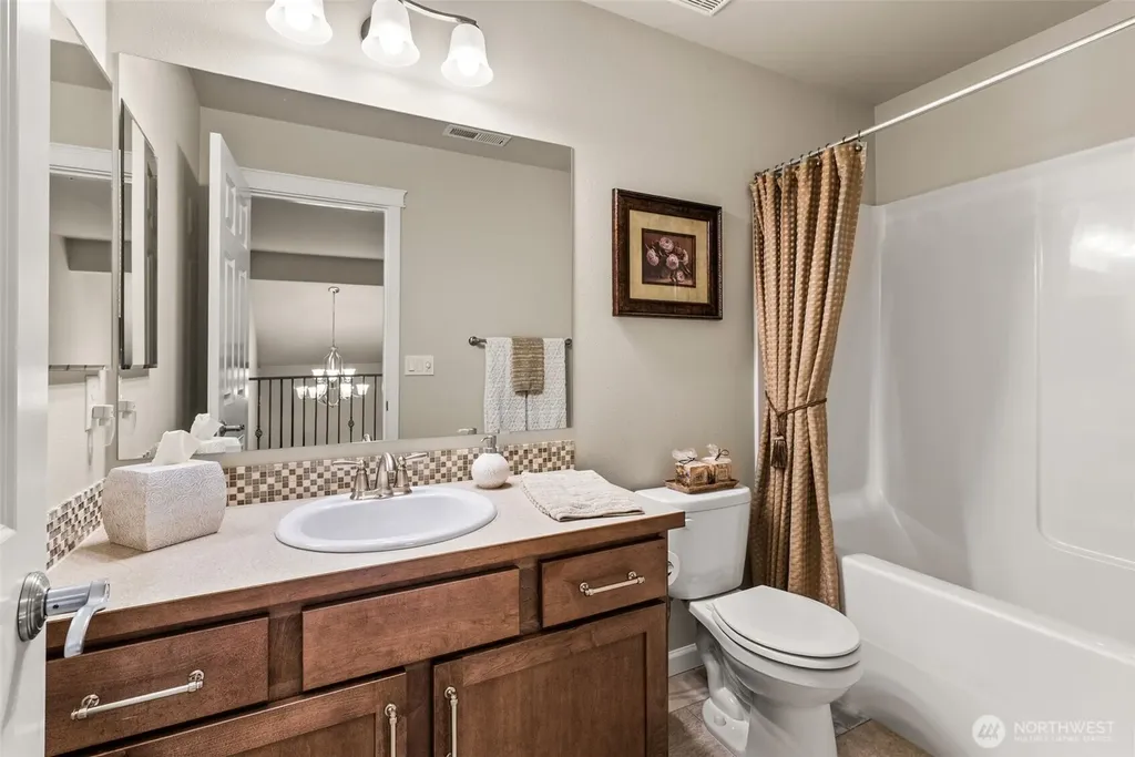 7412 Mirasett Street SW Tumwater WA 98512