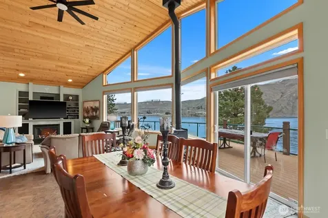 15107 N Lakeshore Drive Entiat WA 98822