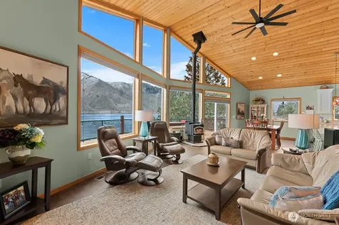 15107 N Lakeshore Drive Entiat WA 98822