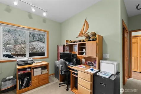 15107 N Lakeshore Drive Entiat WA 98822