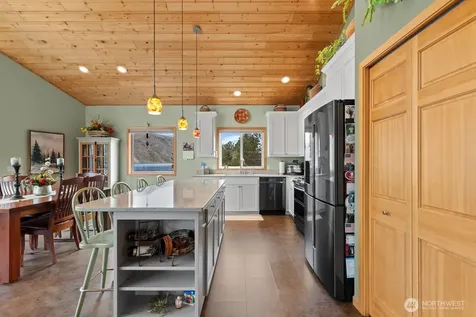 15107 N Lakeshore Drive Entiat WA 98822