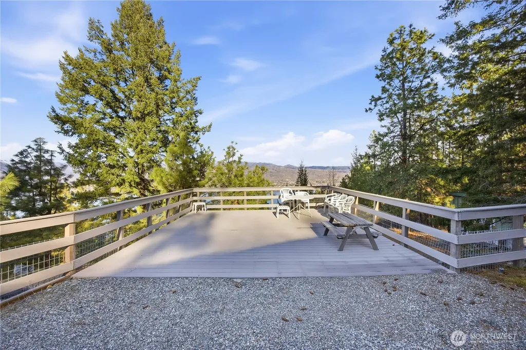 985 Guffy Road Chelan WA 98816