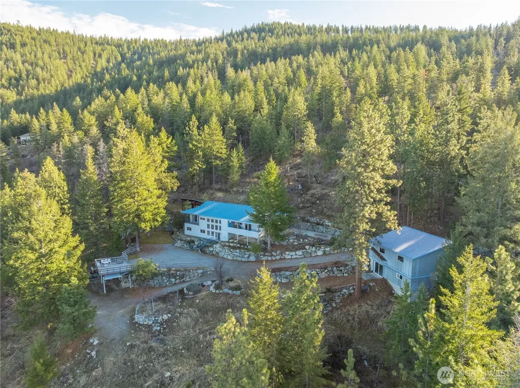 985 Guffy Road Chelan WA 98816