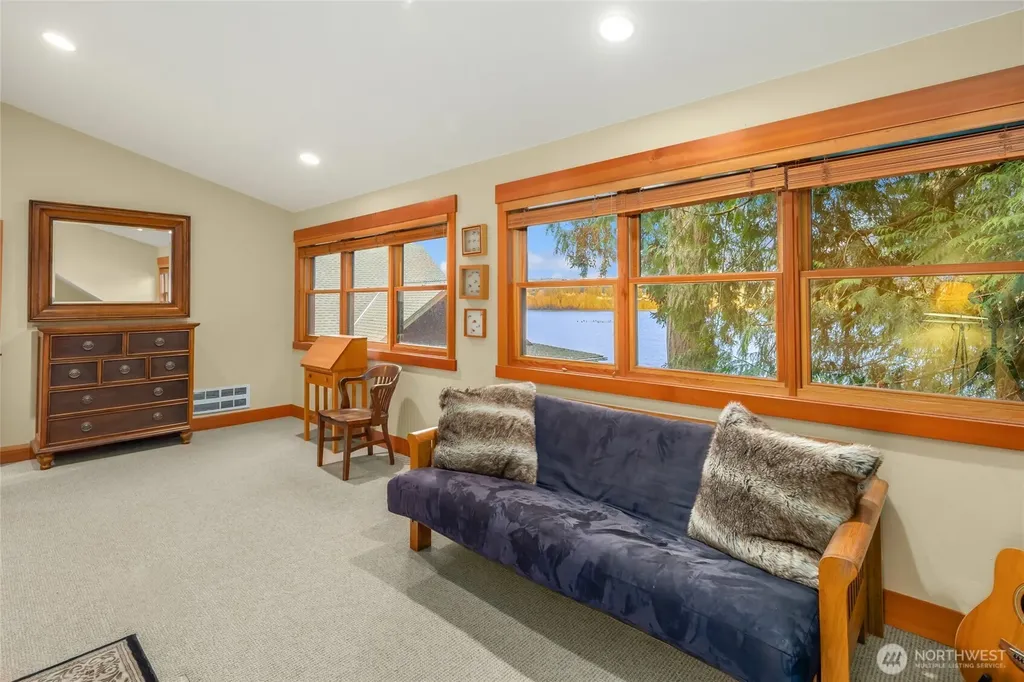 15550 Sandy Hook Rd NE Poulsbo WA 98370