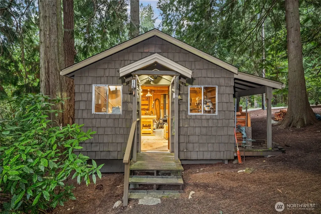 15550 Sandy Hook Rd NE Poulsbo WA 98370