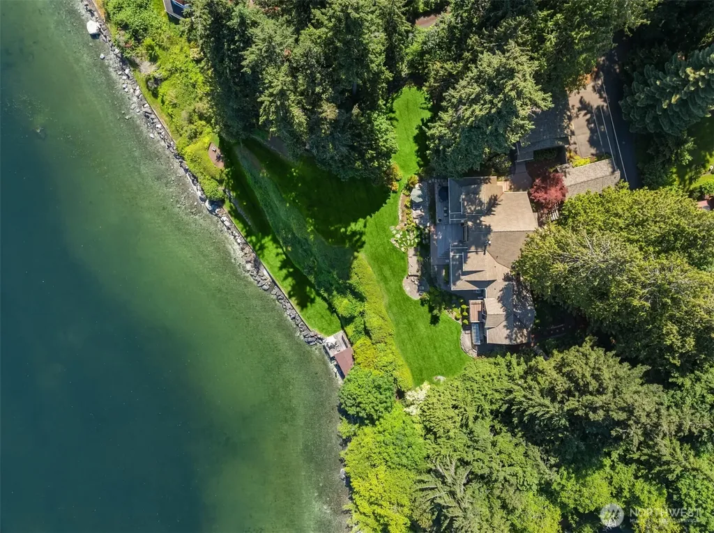 15550 Sandy Hook Rd NE Poulsbo WA 98370