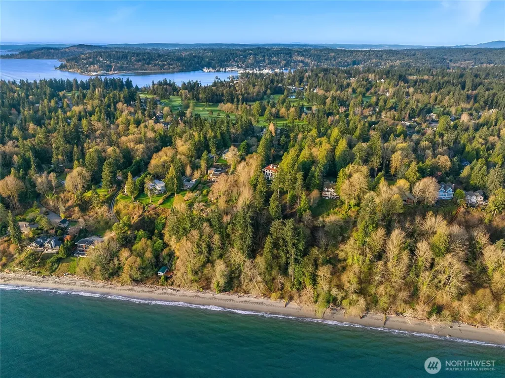 8010 Grand Avenue NE Bainbridge Island WA 98110
