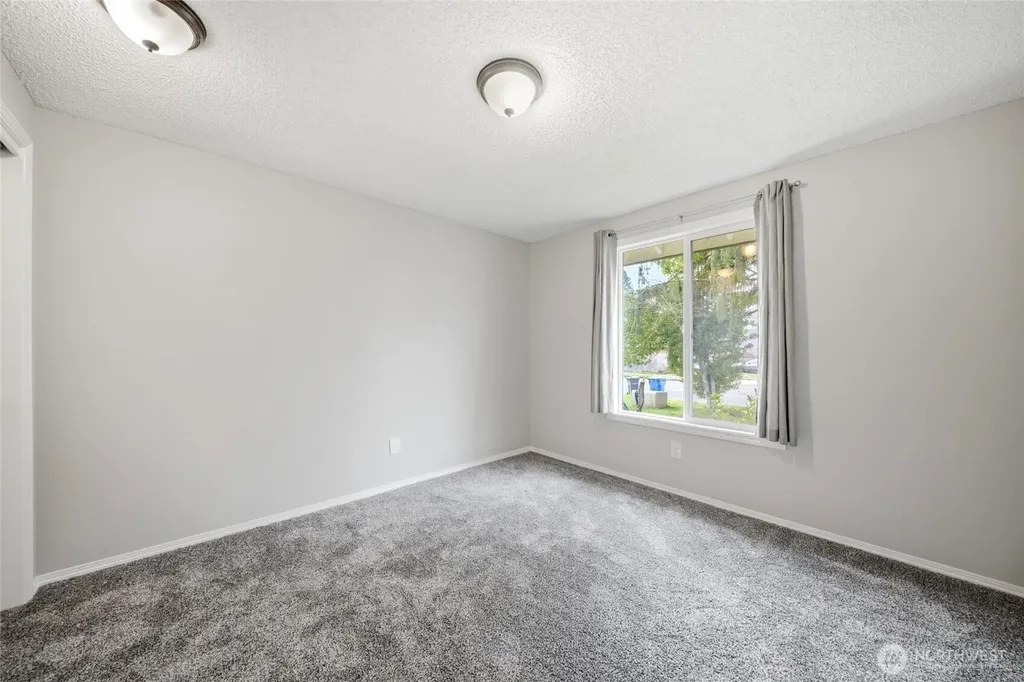10417 NW 24th Avenue Vancouver WA 98685