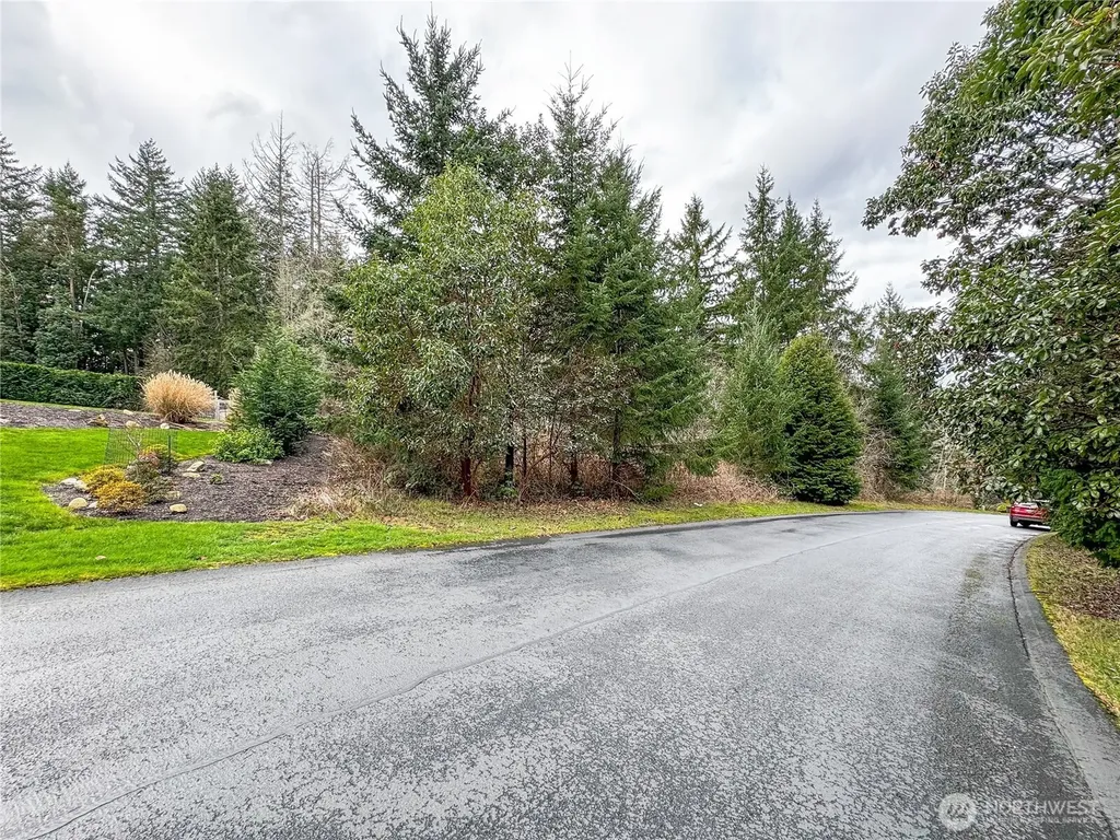 468 3rd Court Fox Island WA 98333