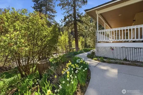 8831 Entiat River Road Entiat WA 98822