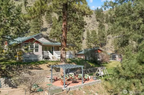 8831 Entiat River Road Entiat WA 98822