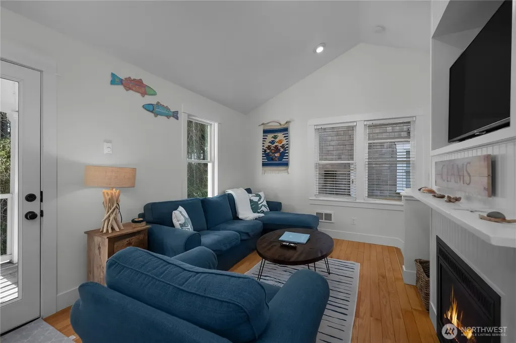 73 Sellwood Lane Pacific Beach WA 98571