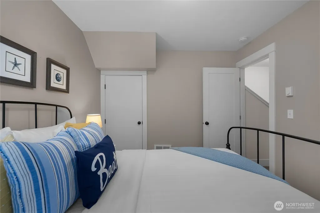 73 Sellwood Lane Pacific Beach WA 98571
