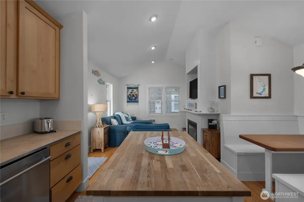 73 Sellwood Lane Pacific Beach WA 98571