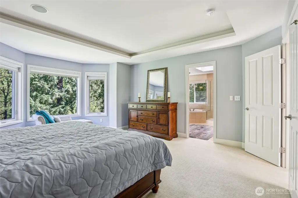 25846 NE 4th Place Sammamish WA 98074