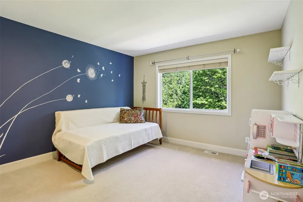 25846 NE 4th Place Sammamish WA 98074