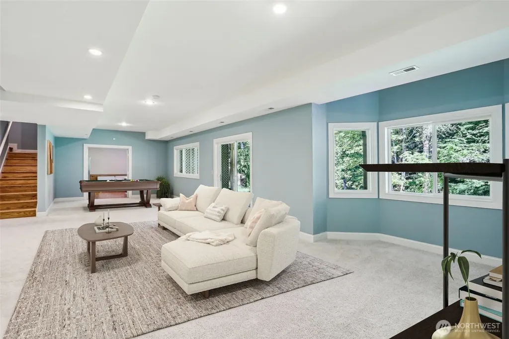 25846 NE 4th Place Sammamish WA 98074