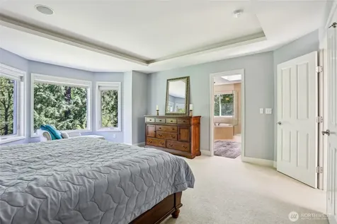25846 NE 4th Place Sammamish WA 98074