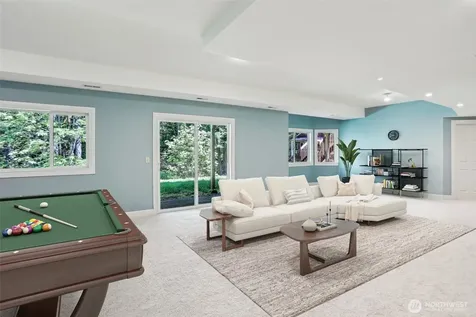 25846 NE 4th Place Sammamish WA 98074