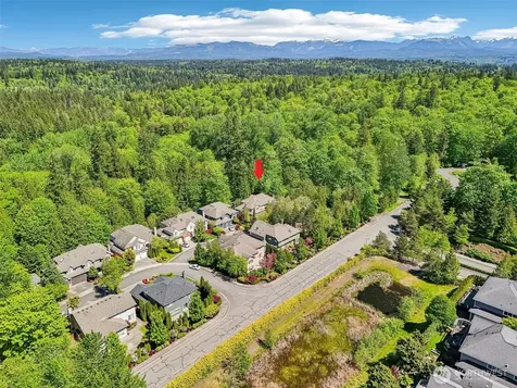 25846 NE 4th Place Sammamish WA 98074