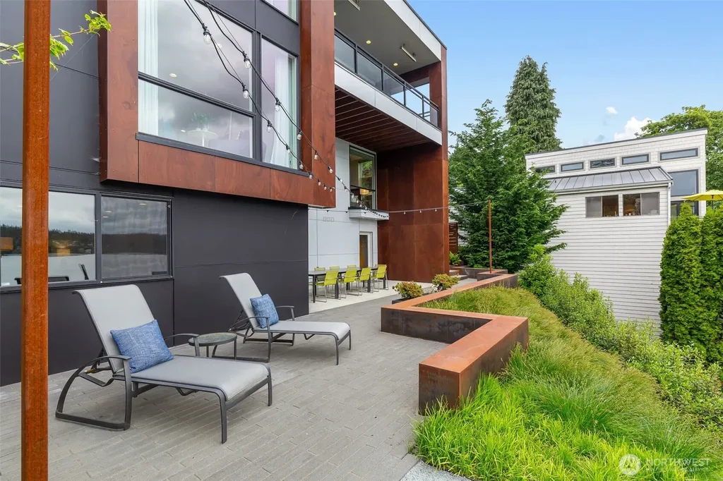 7734 Seward Park Avenue S Seattle WA 98118