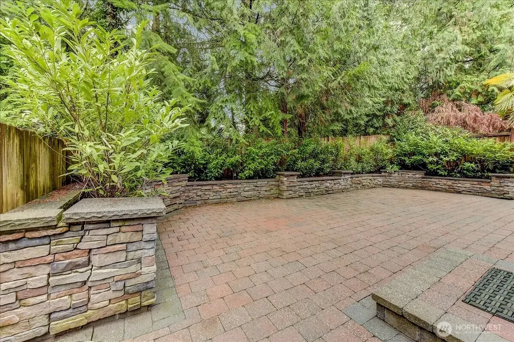 2462 172 Avenue NE Redmond WA 98052