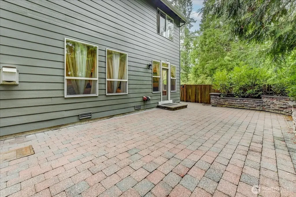 2462 172 Avenue NE Redmond WA 98052
