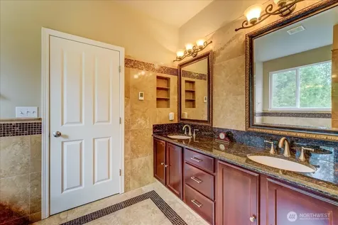 2462 172 Avenue NE Redmond WA 98052