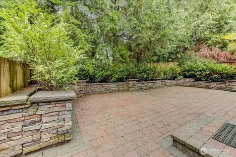 2462 172 Avenue NE Redmond WA 98052