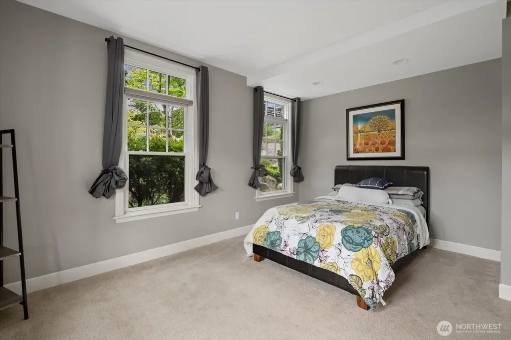 10207 NE 60th Street Kirkland WA 98033