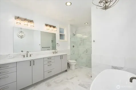 10207 NE 60th Street Kirkland WA 98033