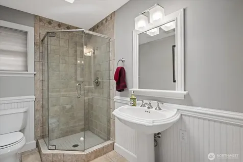 10207 NE 60th Street Kirkland WA 98033