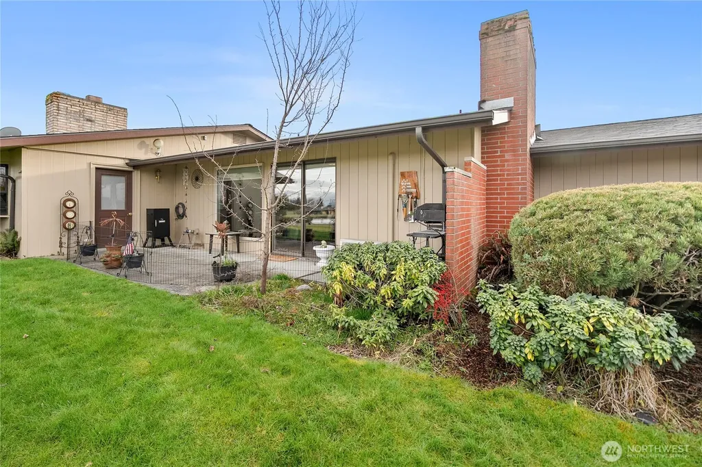 1301 S Third Avenue Sequim WA 98382