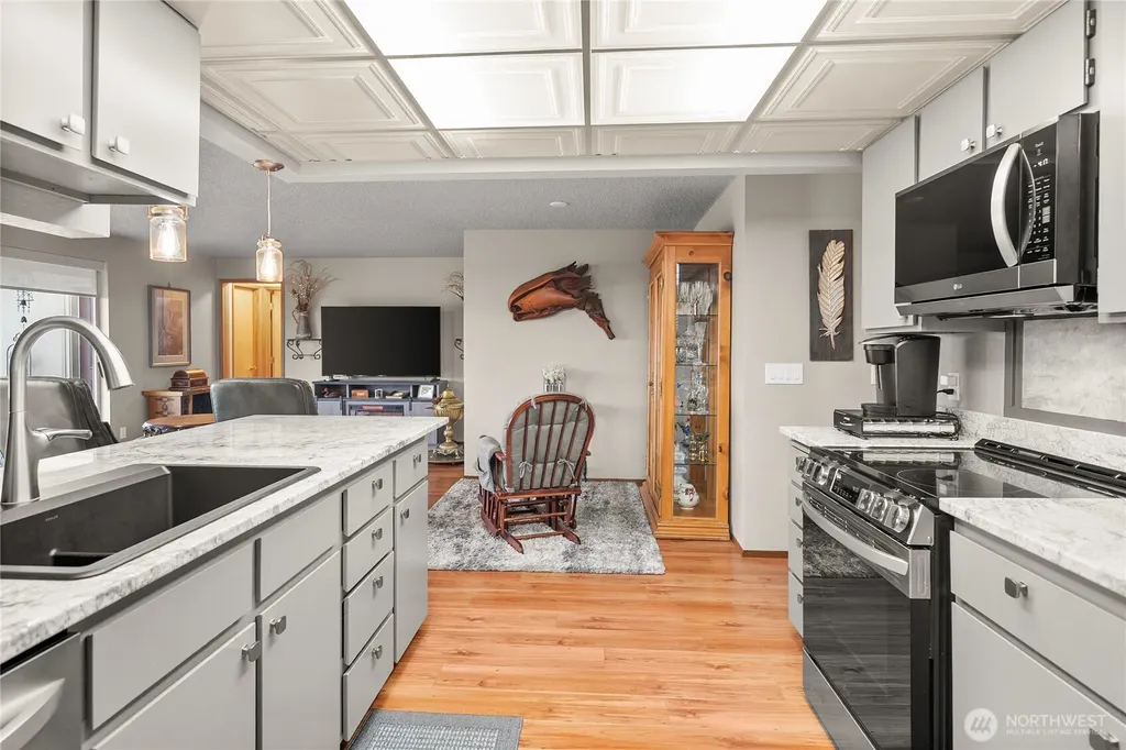 1301 S Third Avenue Sequim WA 98382