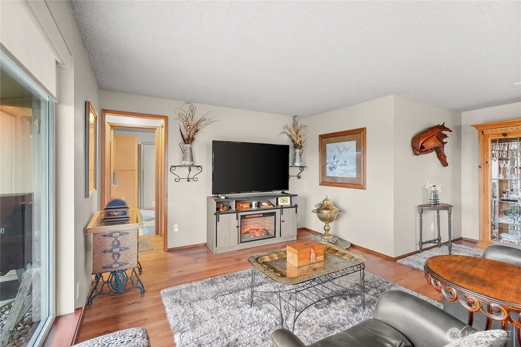 1301 S Third Avenue Sequim WA 98382
