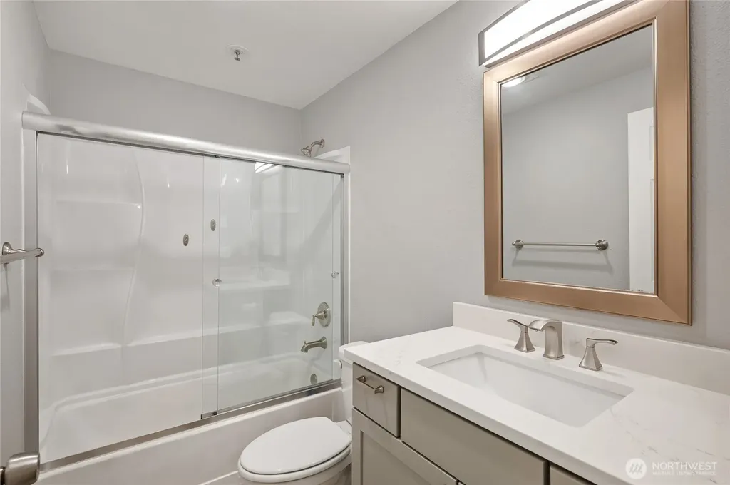 12618 109th Court NE Kirkland WA 98034