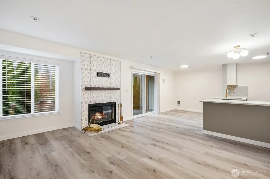 12618 109th Court NE Kirkland WA 98034