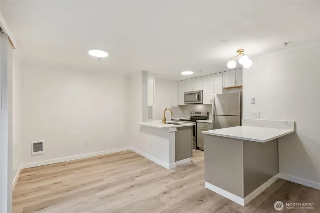 12618 109th Court NE Kirkland WA 98034