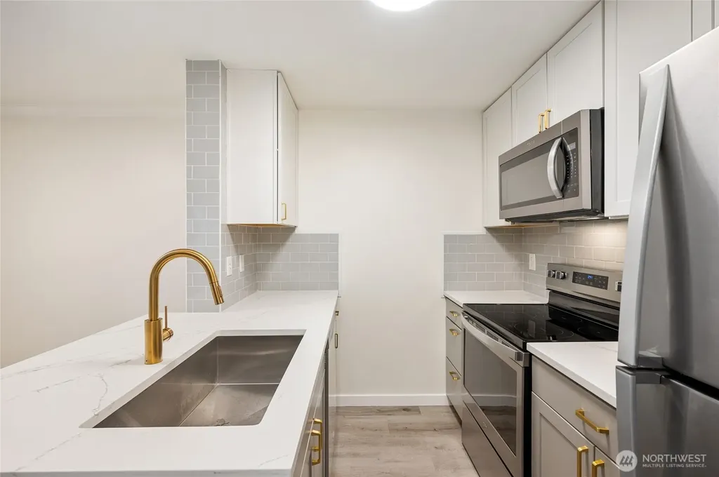 12618 109th Court NE Kirkland WA 98034