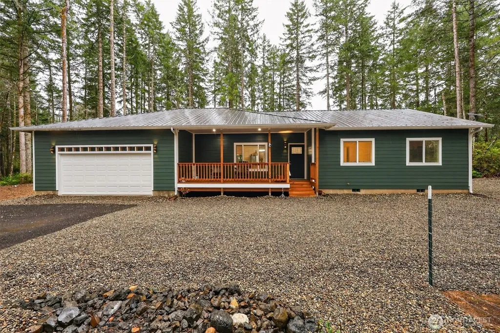 148 E Fox Run Lane Grapeview WA 98546