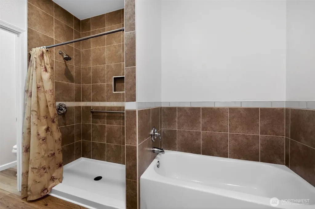 148 E Fox Run Lane Grapeview WA 98546