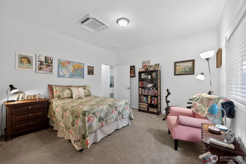 148 E Fox Run Lane Grapeview WA 98546